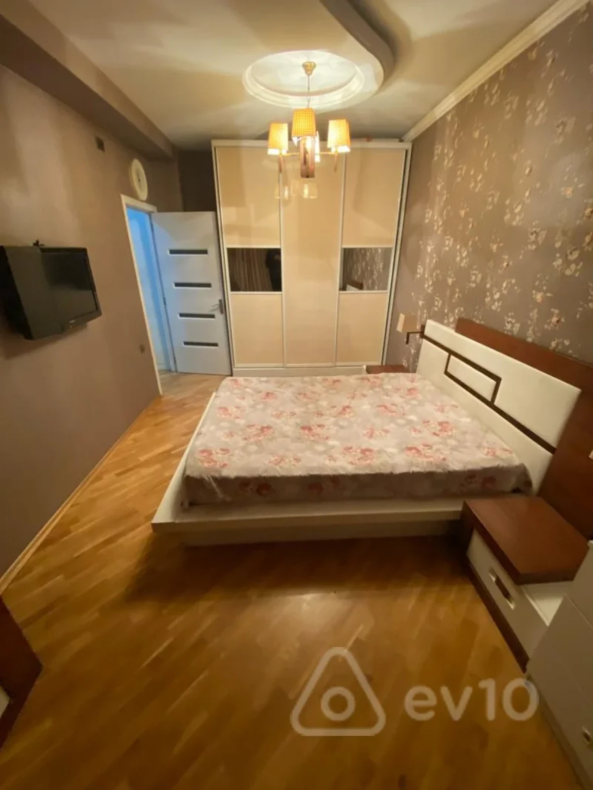 Kirayə verilir 2 otaqlı yeni tikili 77 m²