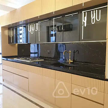 Satılır 3 otaqlı yeni tikili 154 m²