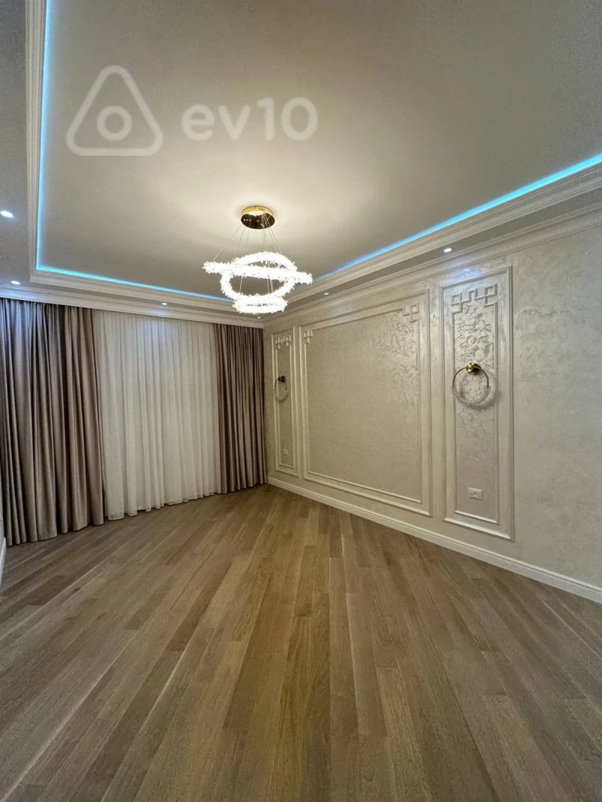 Satılır 3 otaqlı yeni tikili 154 m²