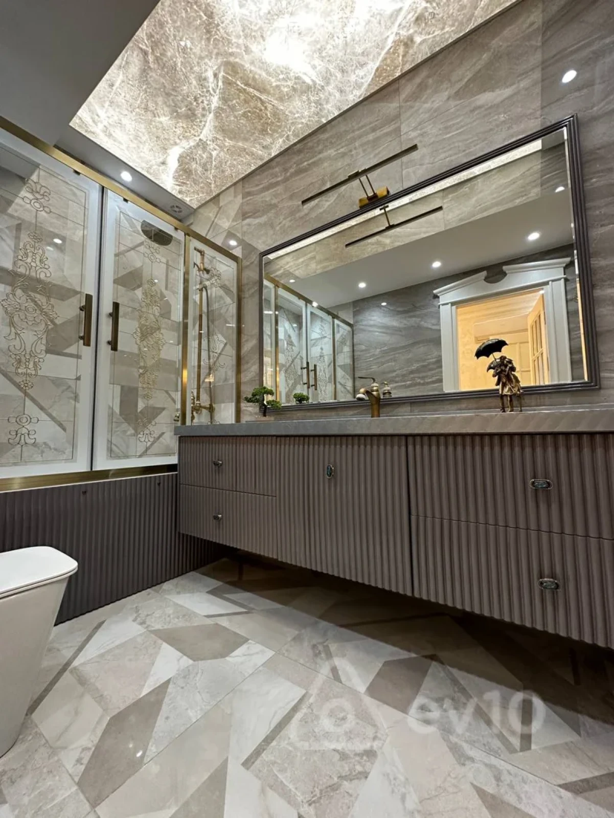 Satılır 3 otaqlı yeni tikili 154 m²