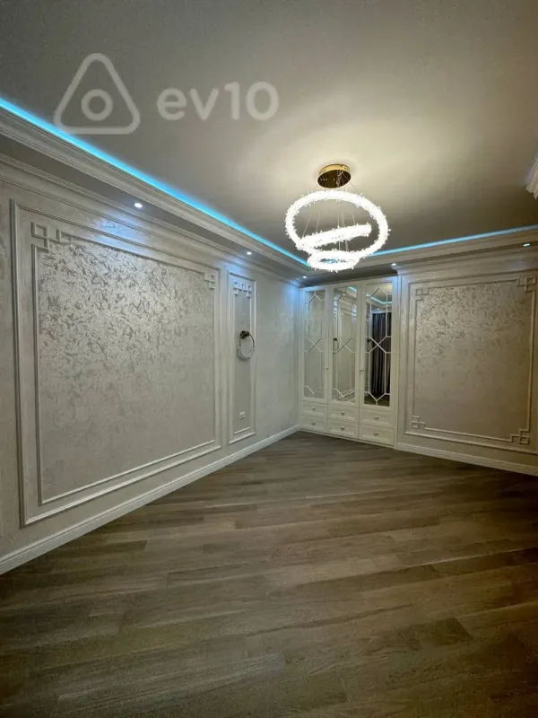 Satılır 3 otaqlı yeni tikili 154 m²