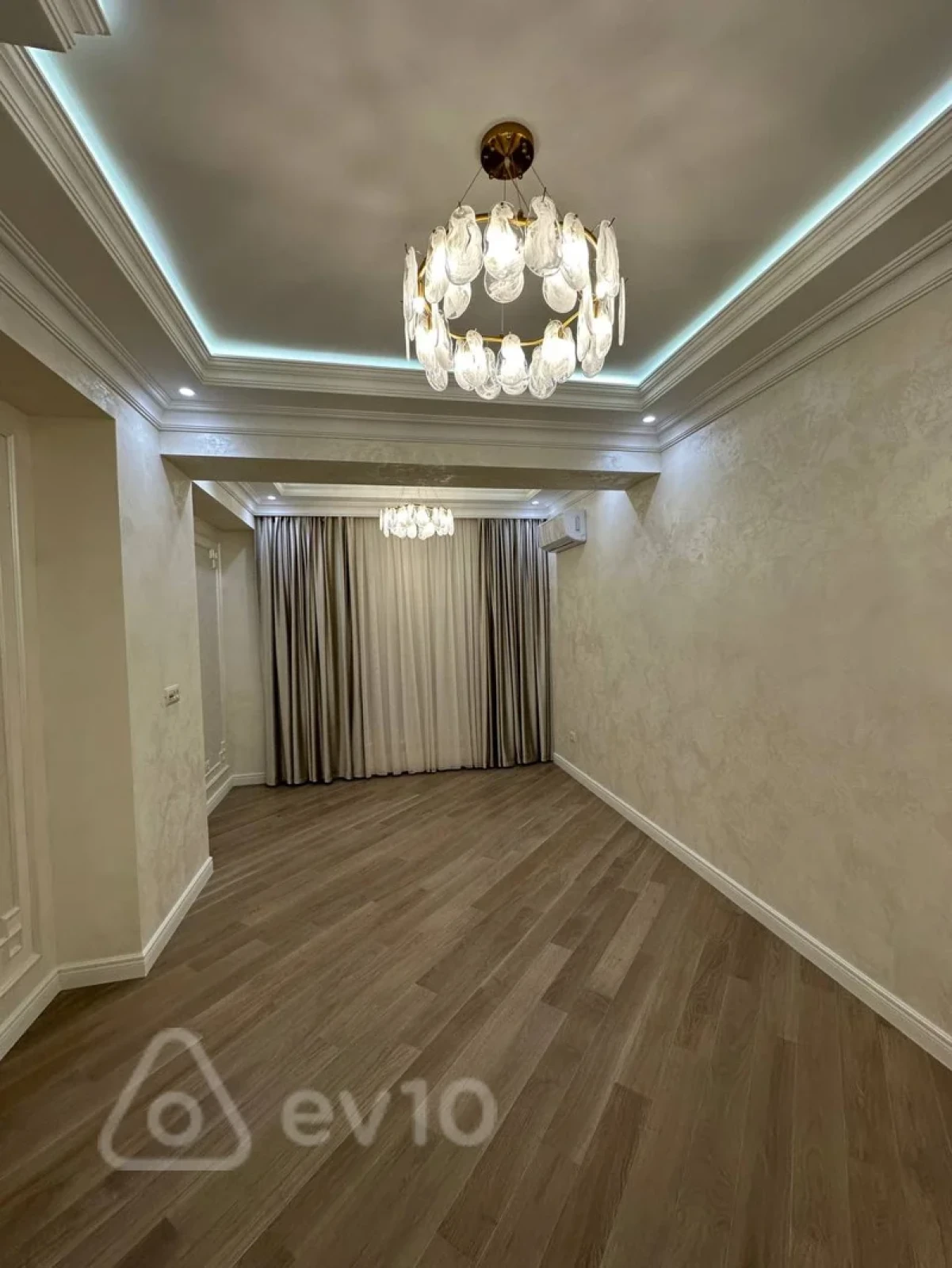 Satılır 3 otaqlı yeni tikili 154 m²
