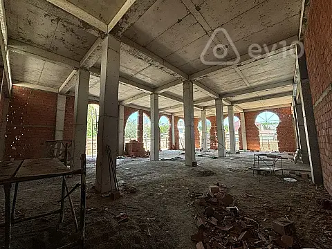 Satılır mənzil 270 m²