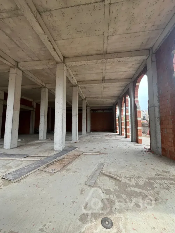 Satılır mənzil 270 m²