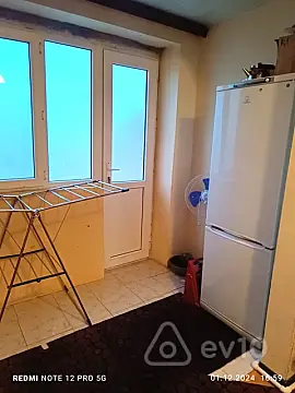 Kirayə verilir 3 otaqlı köhnə tikili 60 m²