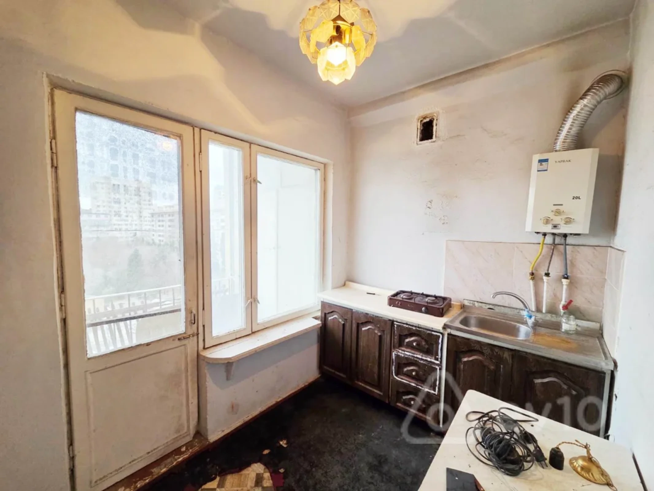 Satılır 1 otaqlı köhnə tikili 47 m²