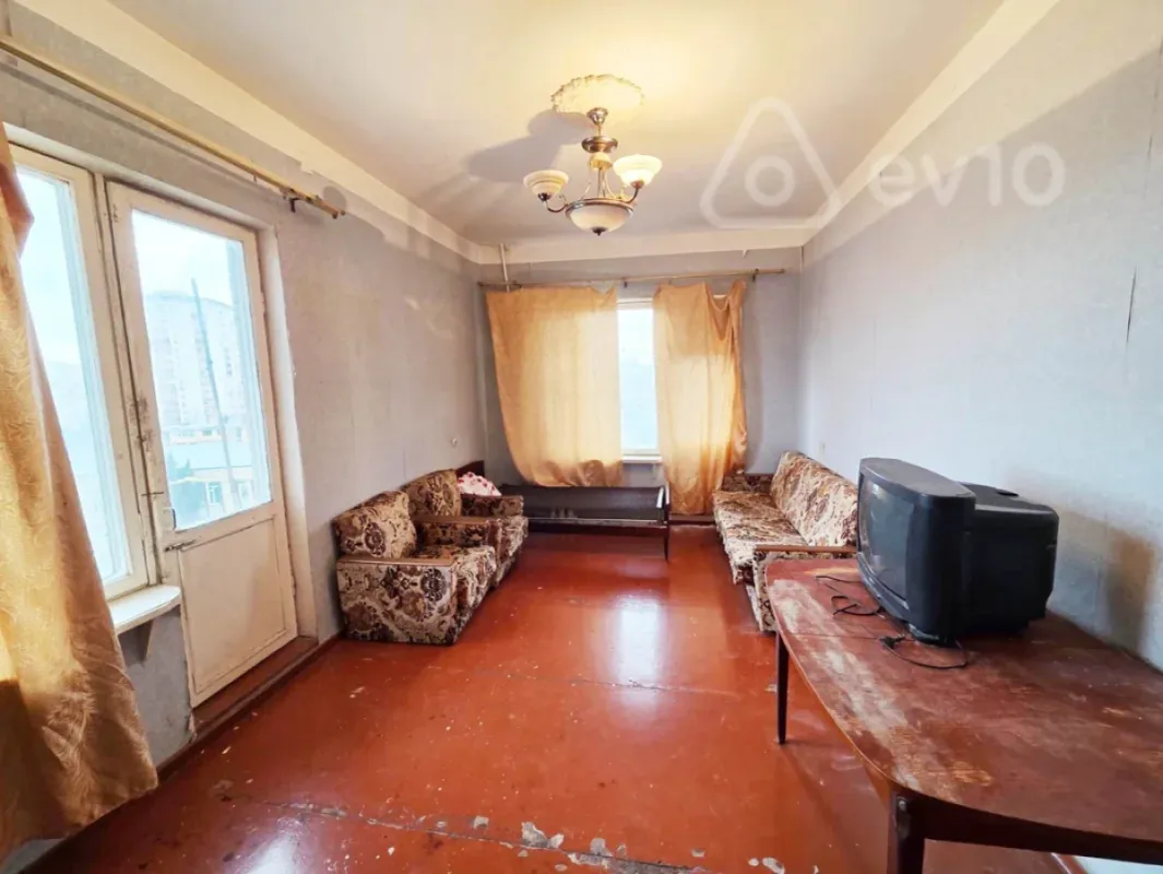 Satılır 1 otaqlı köhnə tikili 47 m²