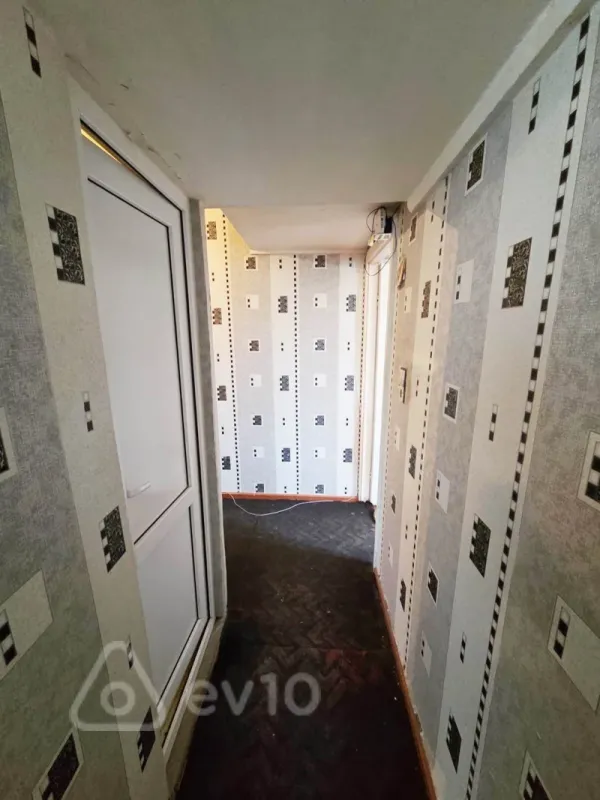 Satılır 1 otaqlı köhnə tikili 47 m²