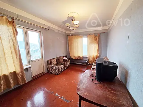 Satılır 1 otaqlı köhnə tikili 47 m²