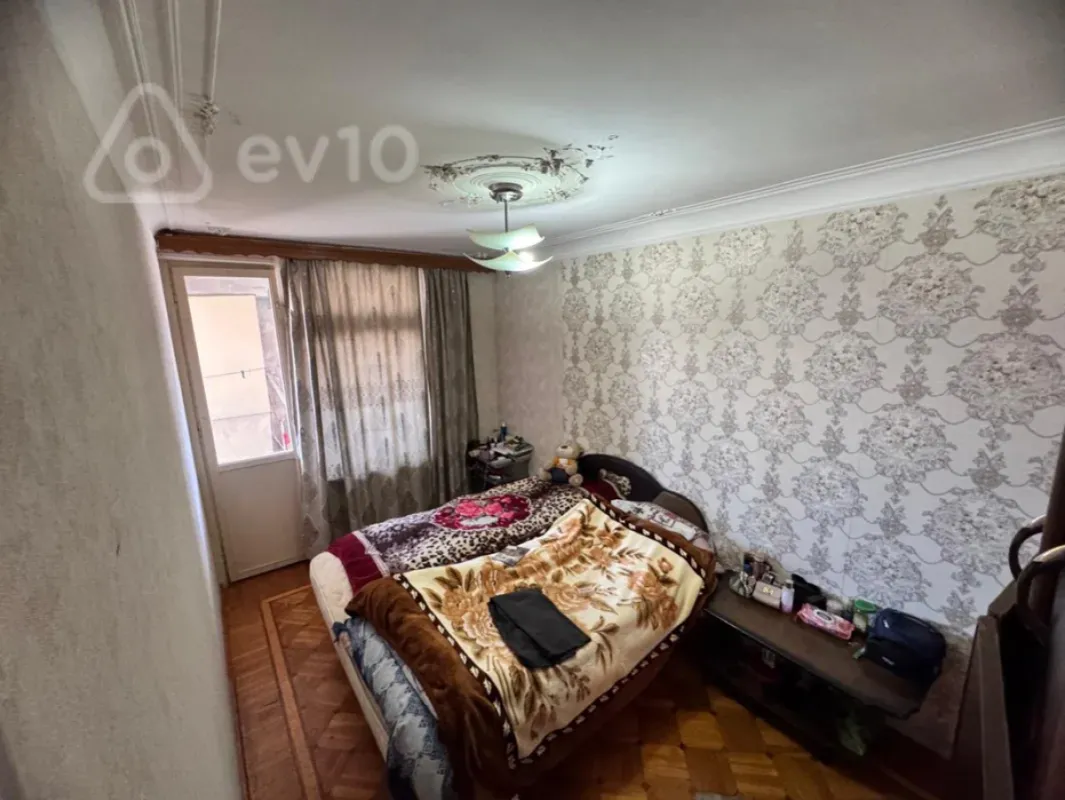 Satılır 3 otaqlı köhnə tikili 90 m²