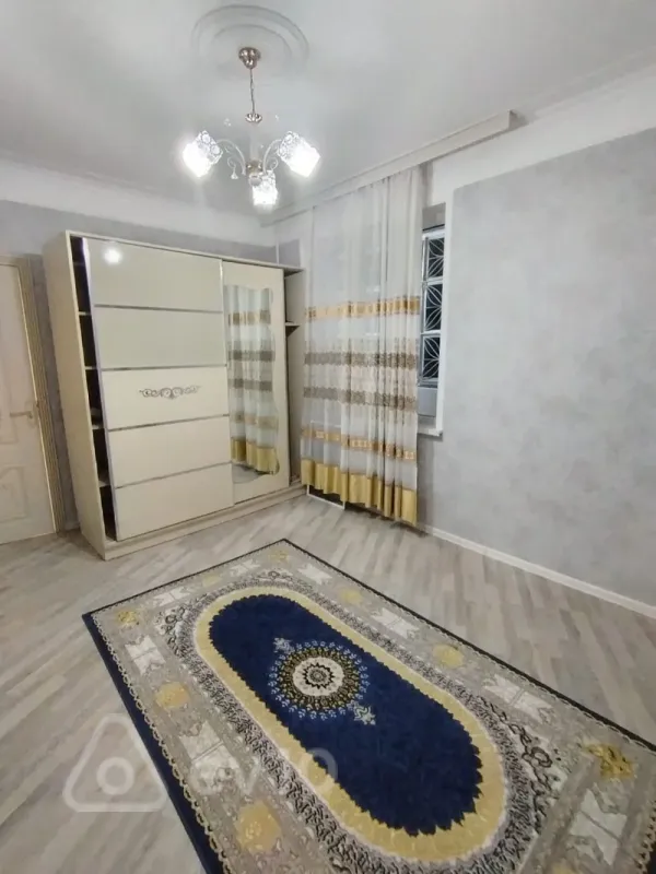 Satılır 2 otaqlı köhnə tikili 65 m²