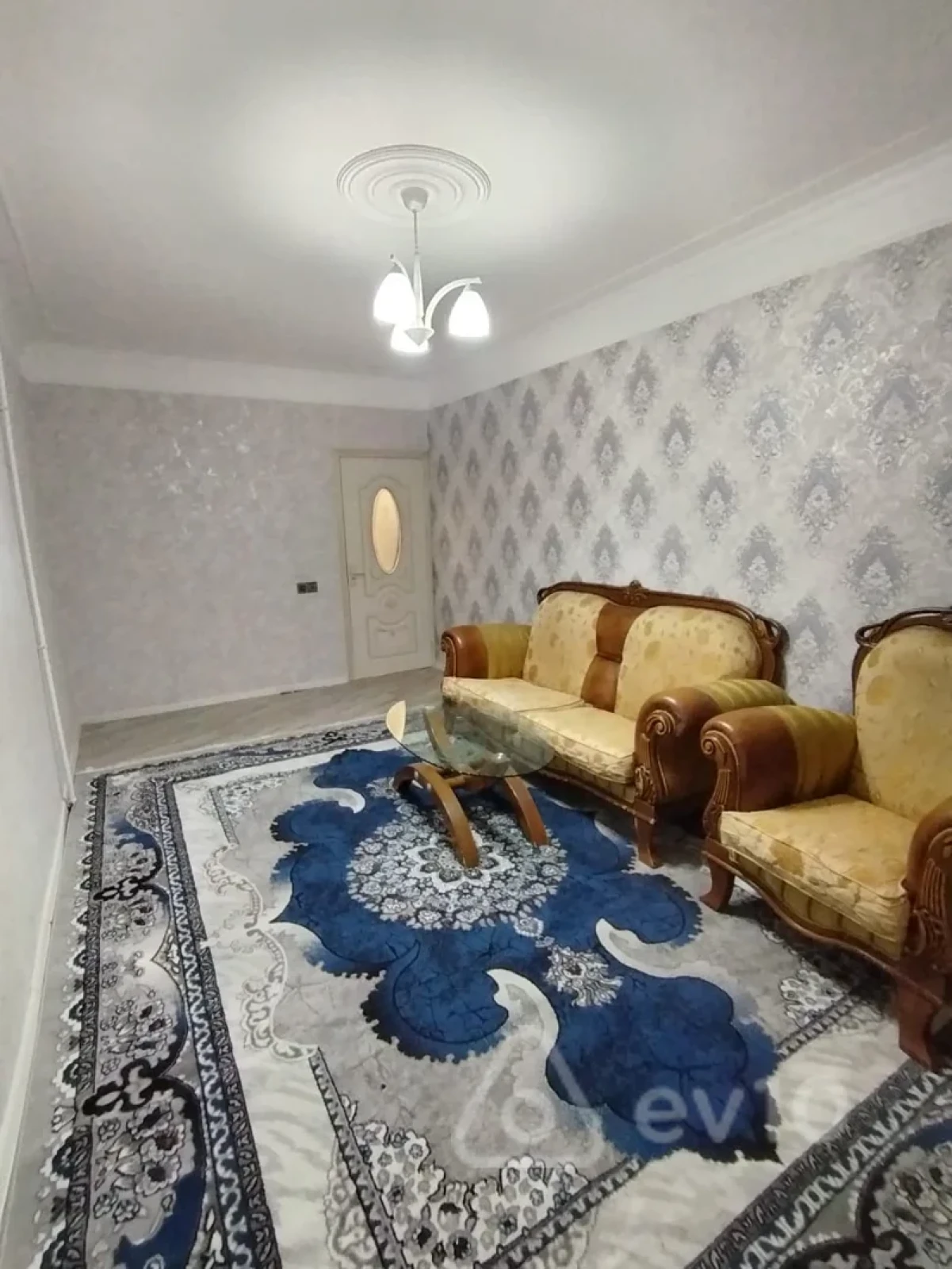 Satılır 2 otaqlı köhnə tikili 65 m²