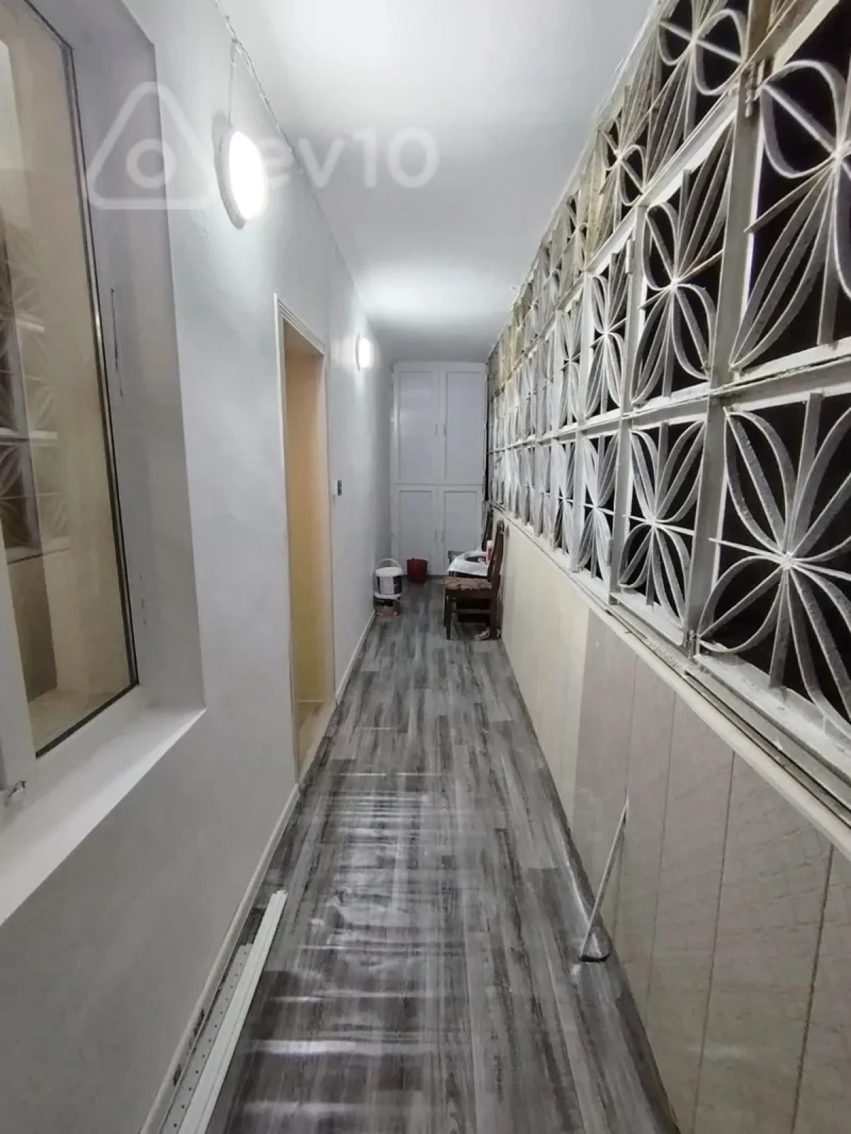 Satılır 2 otaqlı köhnə tikili 65 m²