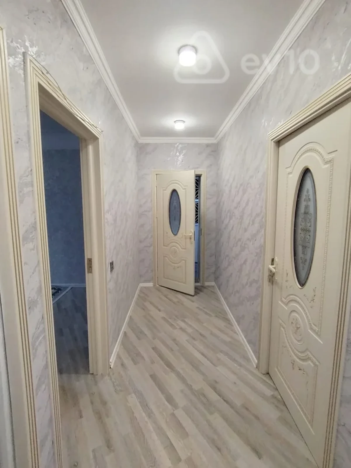 Satılır 2 otaqlı köhnə tikili 65 m²