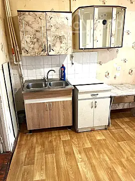 Kirayə verilir 3 otaqlı köhnə tikili 72 m²