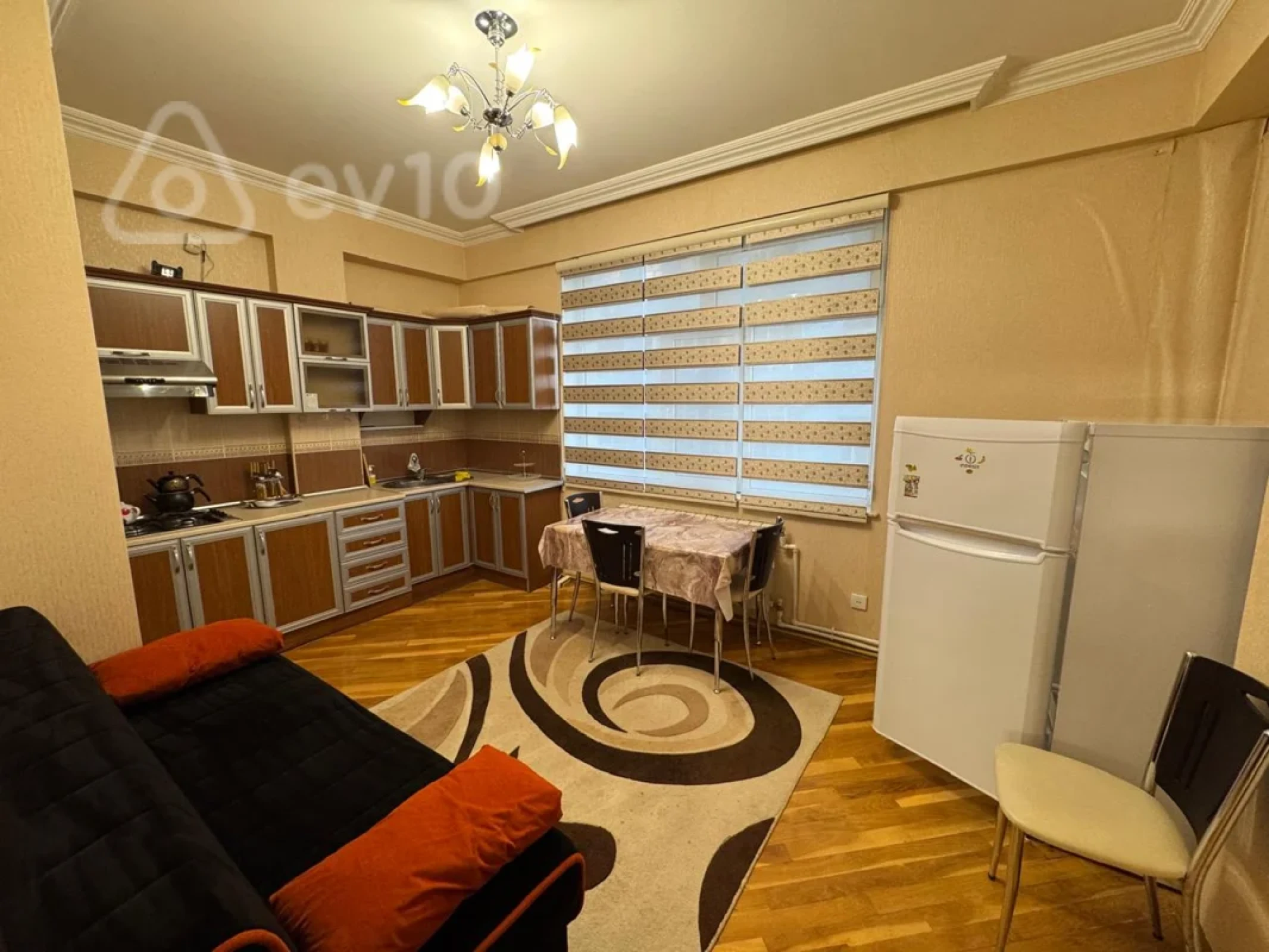 Kirayə verilir 2 otaqlı yeni tikili 72 m²