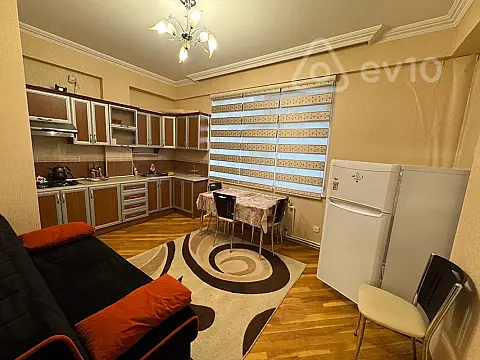 Kirayə verilir 2 otaqlı yeni tikili 72 m²
