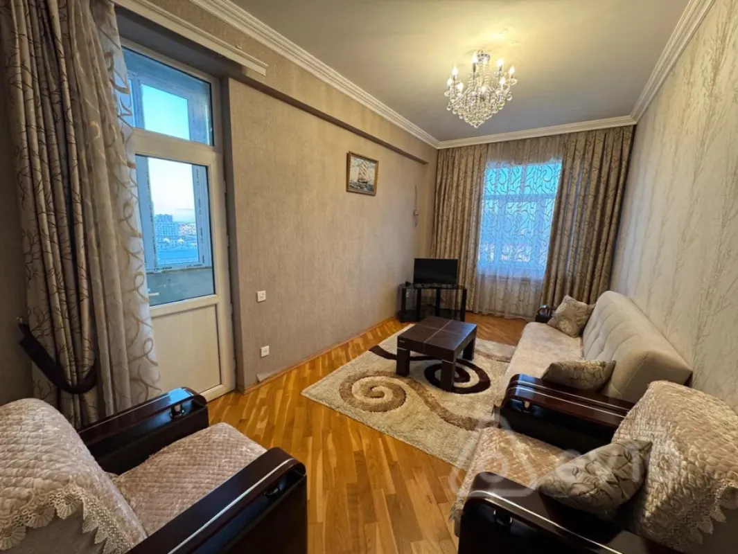 Kirayə verilir 2 otaqlı yeni tikili 72 m²