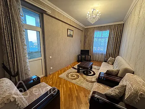 Kirayə verilir 2 otaqlı yeni tikili 72 m²