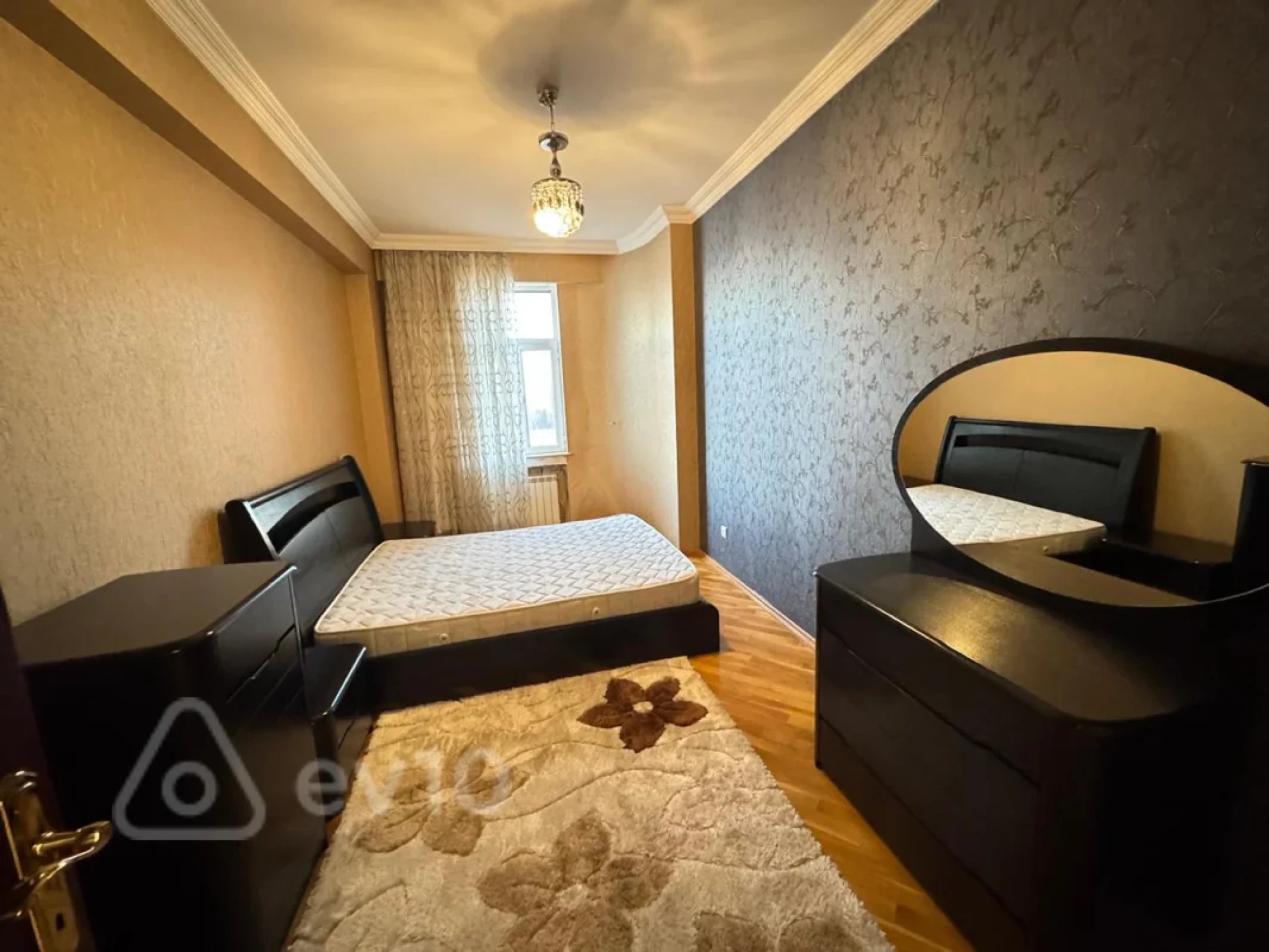 Kirayə verilir 2 otaqlı yeni tikili 72 m²