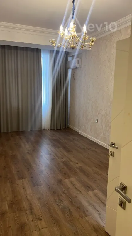 Satılır 3 otaqlı yeni tikili 172 m²