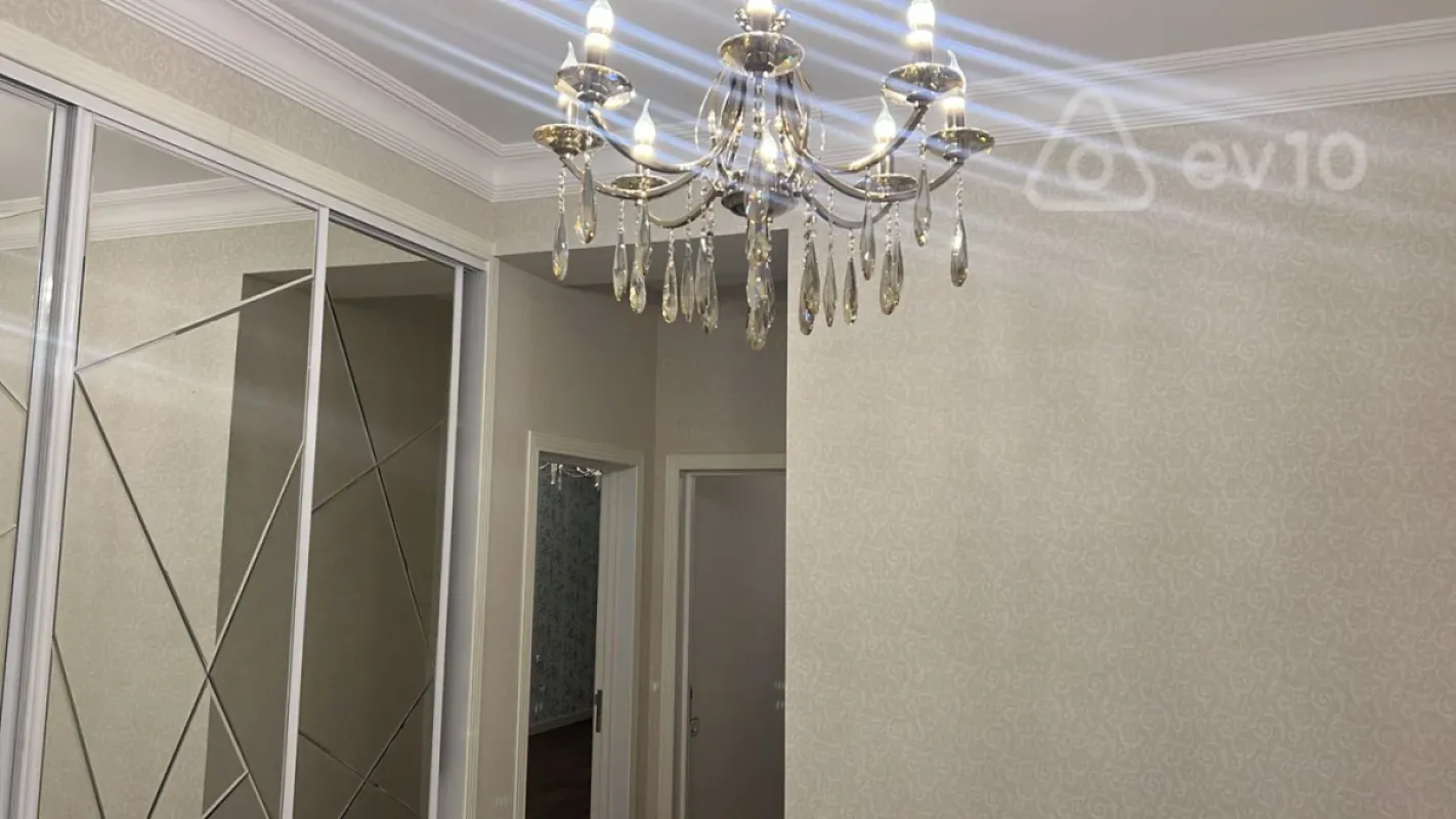 Satılır 3 otaqlı yeni tikili 172 m²