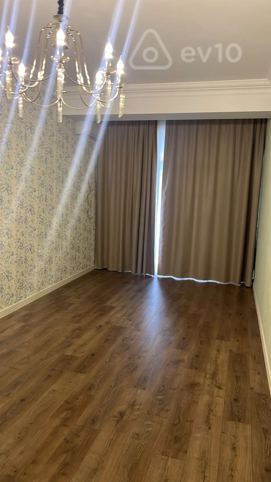 Satılır 3 otaqlı yeni tikili 172 m²