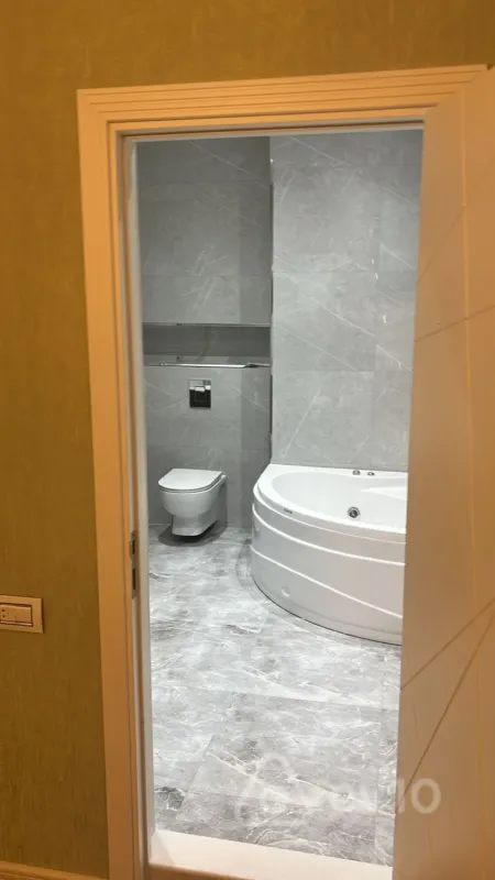 Satılır 3 otaqlı yeni tikili 172 m²