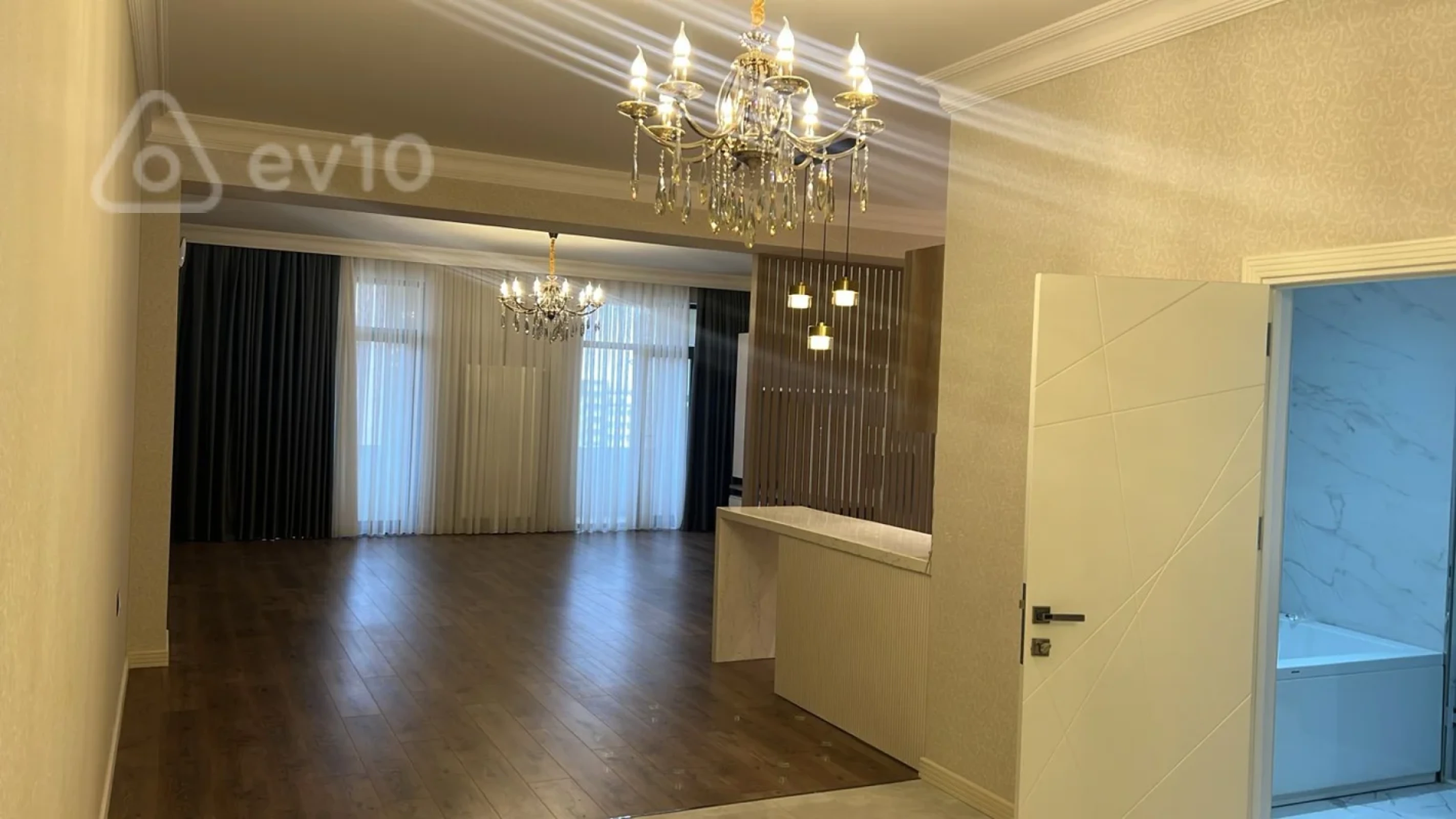 Satılır 3 otaqlı yeni tikili 172 m²