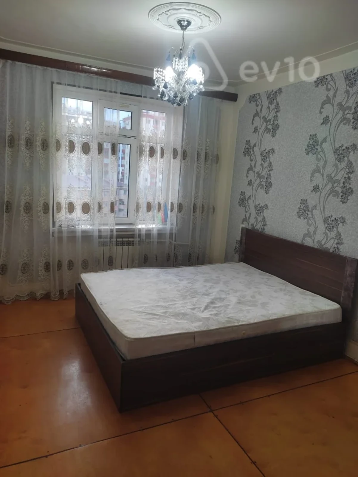 Kirayə verilir 3 otaqlı köhnə tikili 70 m²