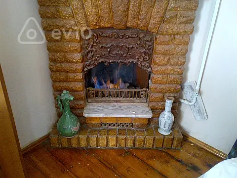 Kirayə verilir 2 otaqlı köhnə tikili 75 m²