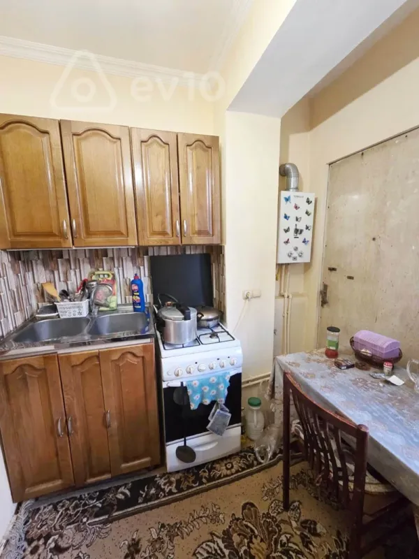 Satılır 3 otaqlı köhnə tikili 90 m²
