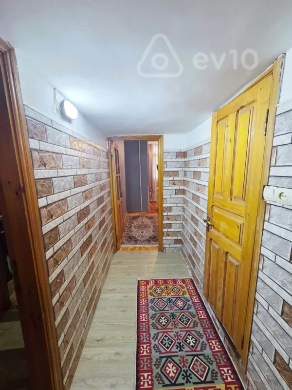 Satılır 3 otaqlı köhnə tikili 90 m²