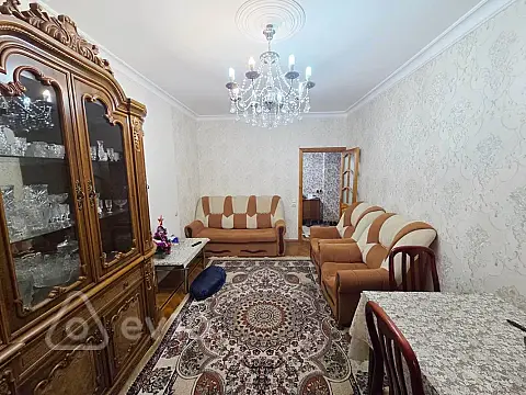 Satılır 3 otaqlı köhnə tikili 90 m²
