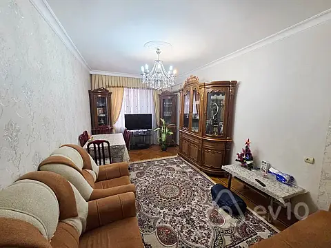 Satılır 3 otaqlı köhnə tikili 90 m² — Bakı, Binəqədi 3 otaq 90.00 m²