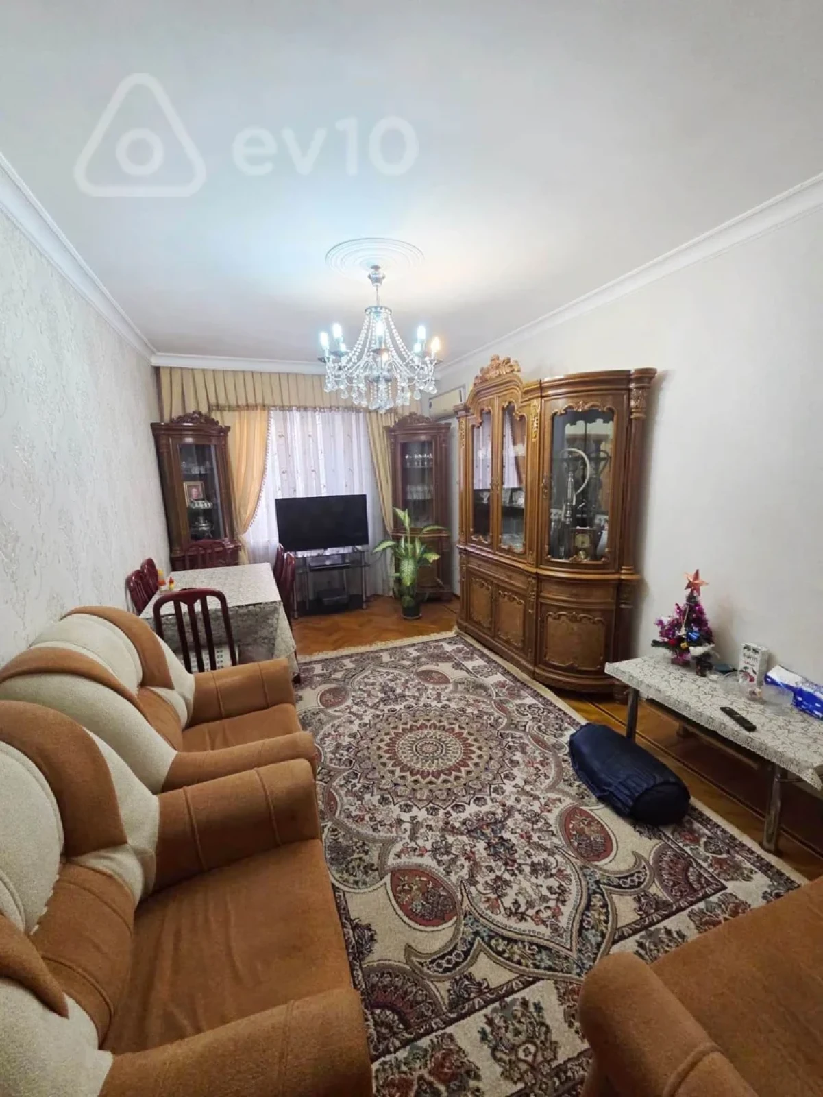 Satılır 3 otaqlı köhnə tikili 90 m²