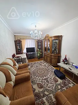 Satılır 3 otaqlı köhnə tikili 90 m²