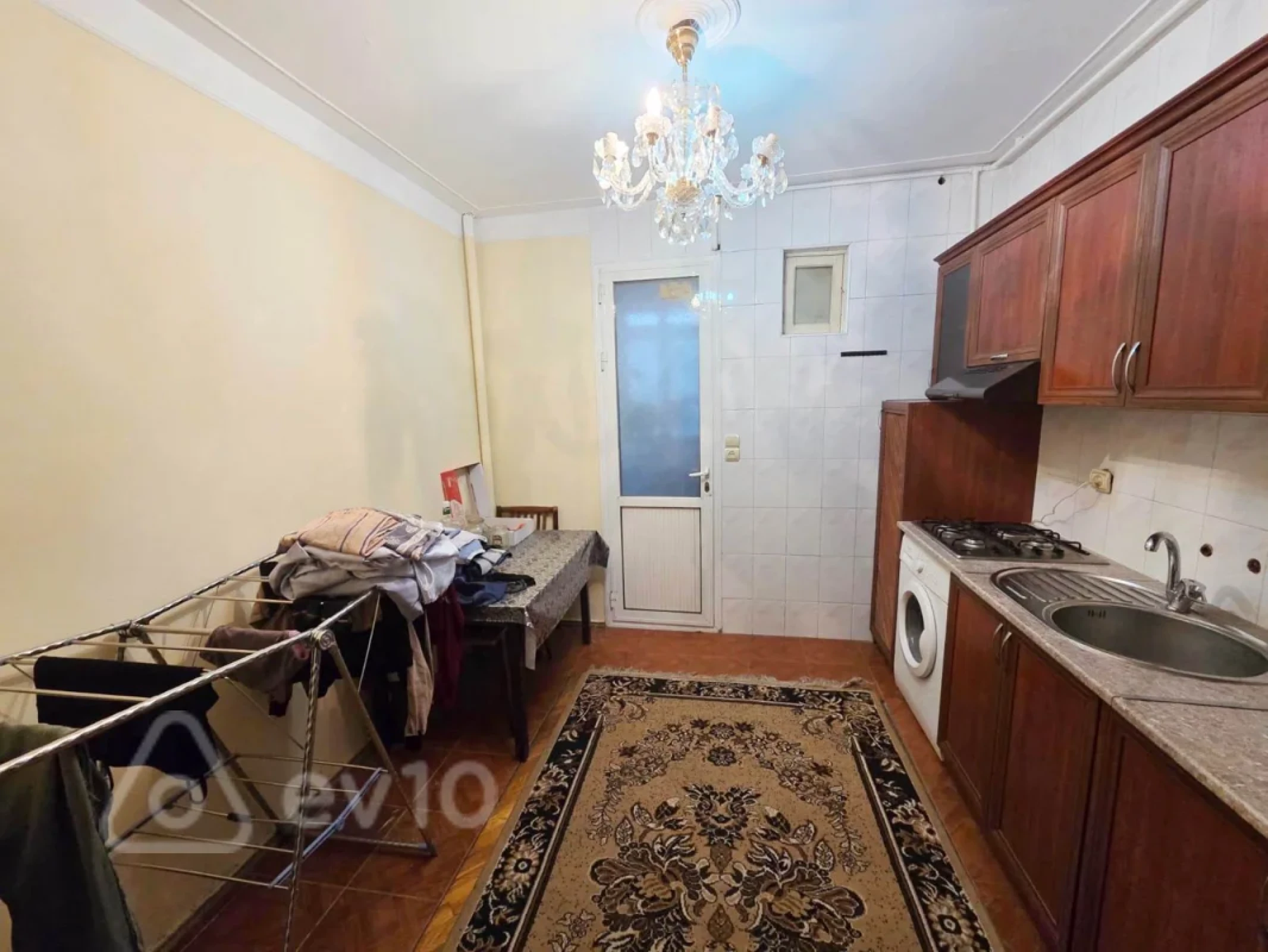 Satılır 3 otaqlı köhnə tikili 90 m²