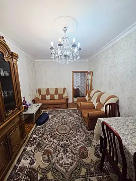 Satılır 3 otaqlı köhnə tikili 90 m²