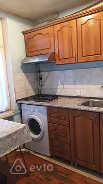 Kirayə verilir 3 otaqlı köhnə tikili 78 m²