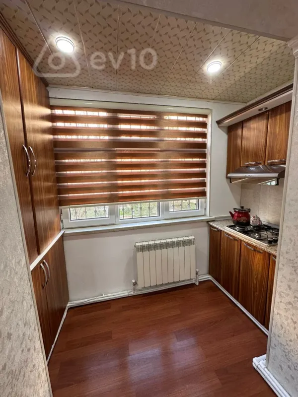 Kirayə verilir 3 otaqlı köhnə tikili 85 m²