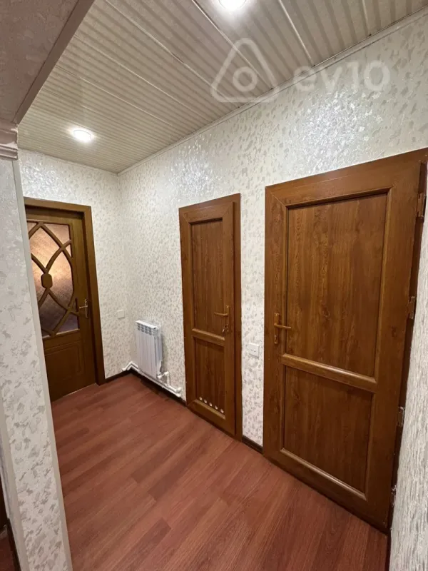 Kirayə verilir 3 otaqlı köhnə tikili 85 m²