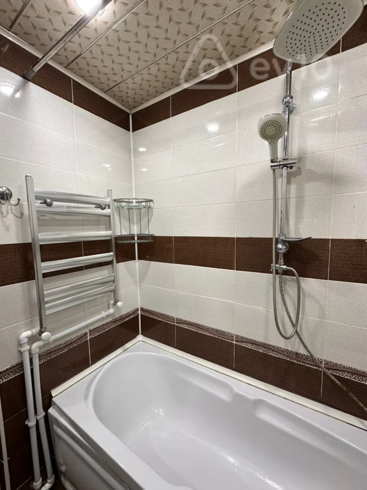 Kirayə verilir 3 otaqlı köhnə tikili 85 m²