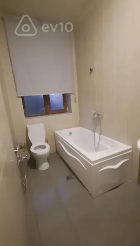 Kirayə verilir 9 otaqlı həyət evi 500 m²