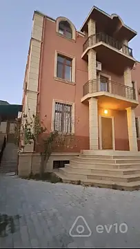 Kirayə verilir 9 otaqlı həyət evi 500 m² — Bakı, Səbail 9 otaq 500.00 m²