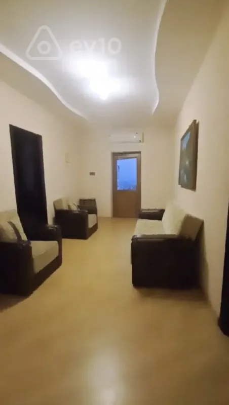 Kirayə verilir 9 otaqlı həyət evi 500 m²