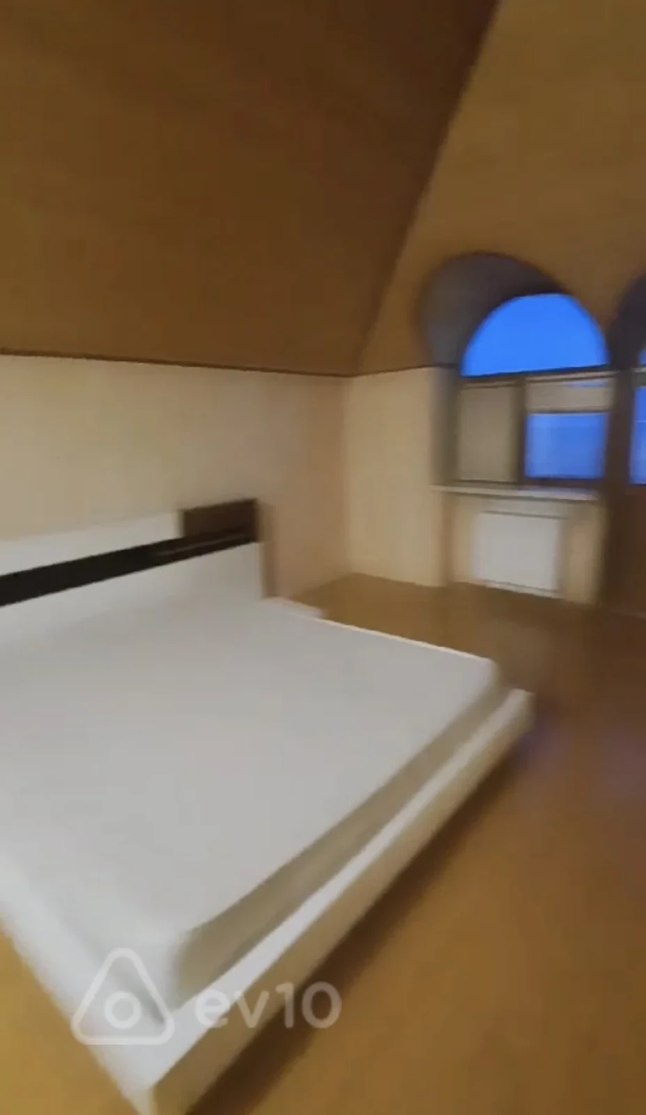 Kirayə verilir 9 otaqlı həyət evi 500 m²