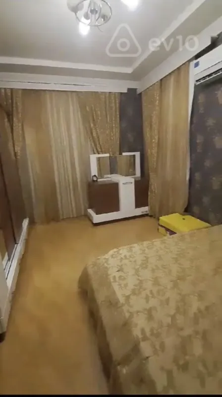 Kirayə verilir 9 otaqlı həyət evi 500 m²