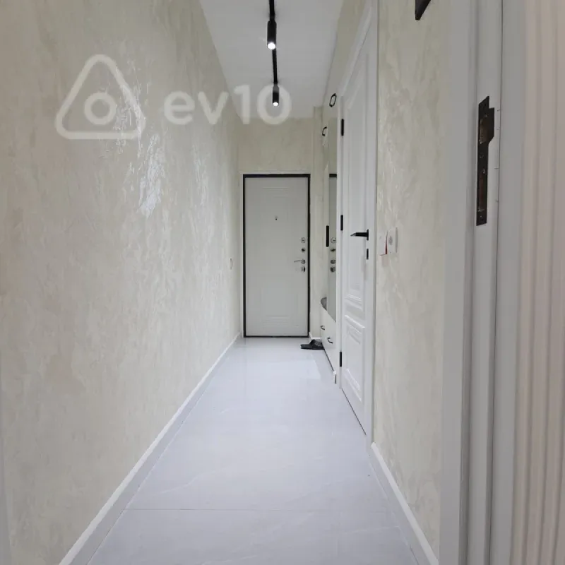 Satılır 2 otaqlı köhnə tikili 50 m²