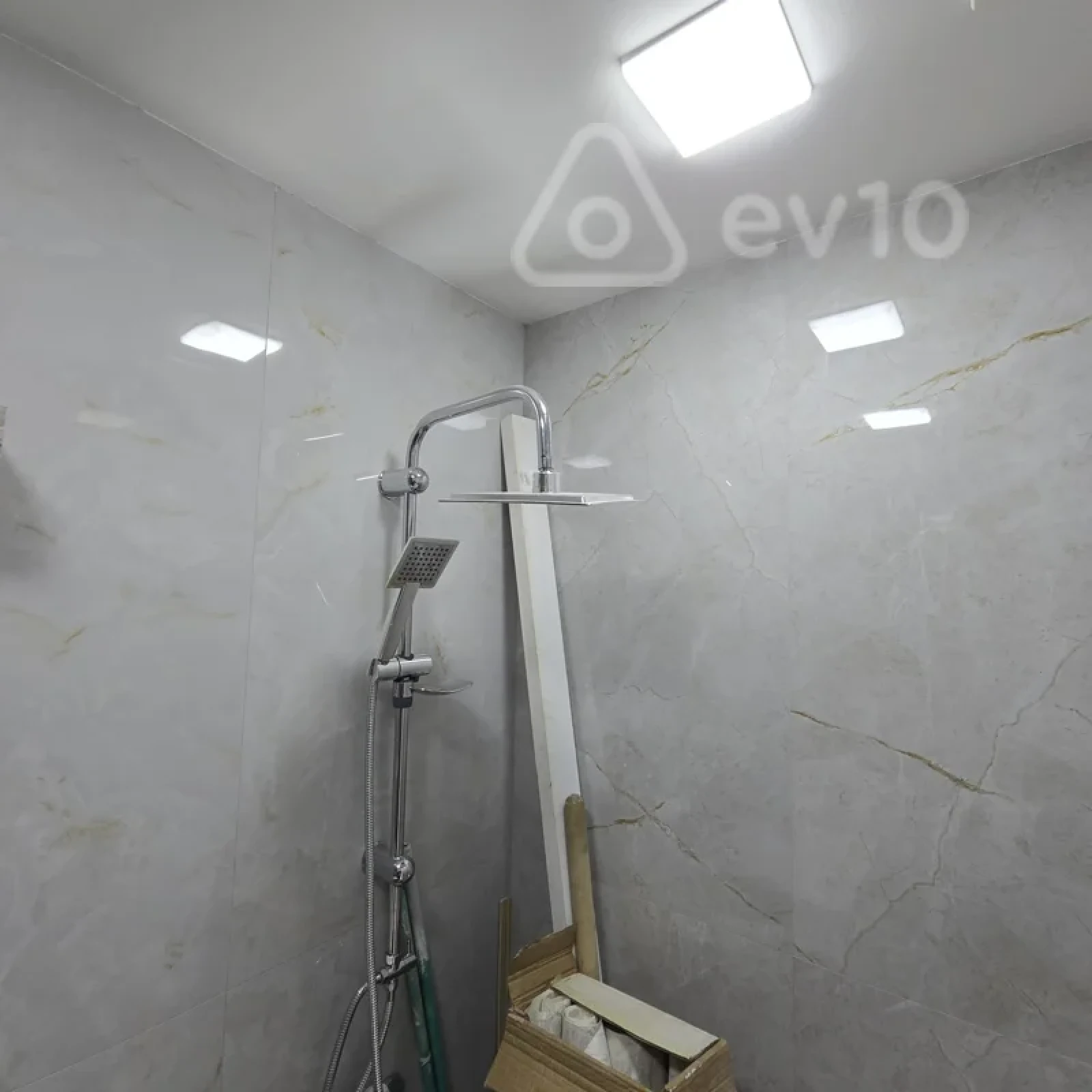 Satılır 2 otaqlı köhnə tikili 50 m²